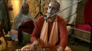 2012 07 17 Вечерний киртан ― Международный Архив ИСККОН