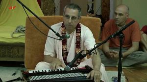 2011 07 28 Evening kirtan| HH Niranjana Swami
