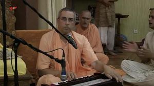 2011 07 30 Вечерний киртан часть 2 | ЕС Ниранджана Свами