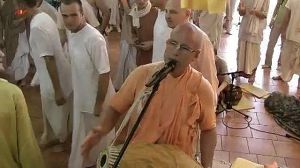 2011 07 29 Gaura arati| HH Bhakti Bringa Govinda Swami